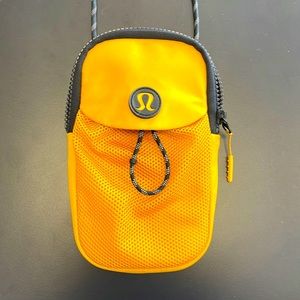 lululemon | Take It On Crossbody Pouch - Honey Lemon